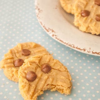 Peanut Butter Cookies Soft, chewy, peanut butter cookies! Add a few chocolate chips the tops and you've got yourself the perfect peanut butter treat!