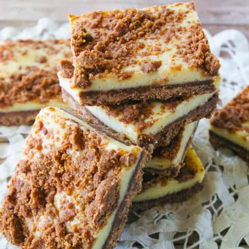 Chocolate Crumble Cheesecake Bars - Mindee's Cooking Obsession