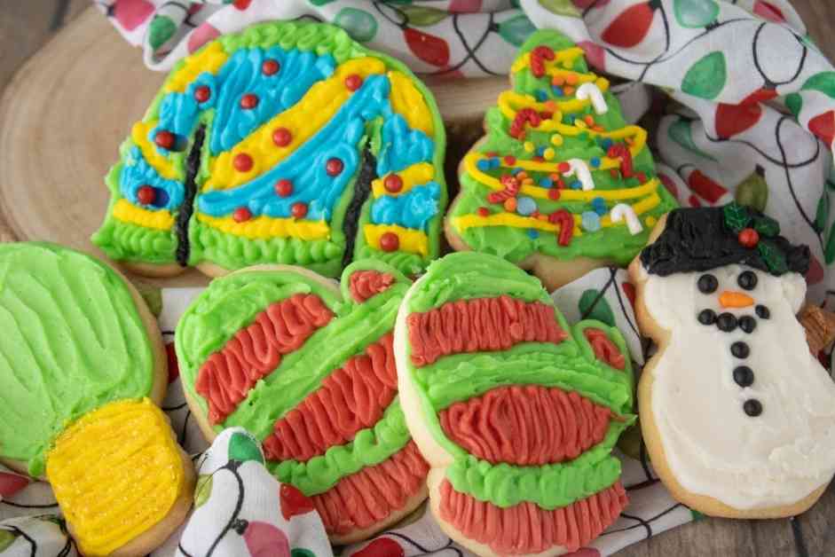 30+ Easy Christmas Cookie Recipes! - Everyday Family Cooking