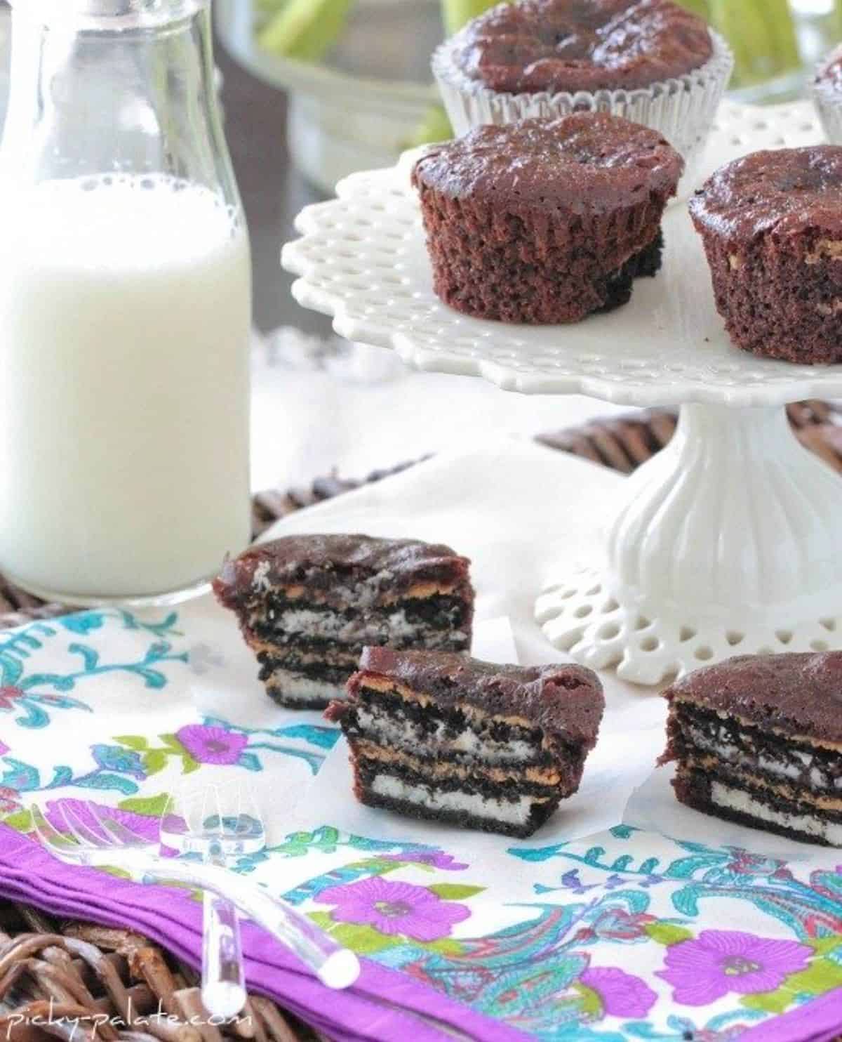 Oreo PB Cakes on a cake tray.