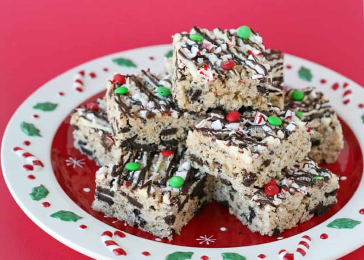 Peppermint Oreo Krispie Bars on a decorative plate.