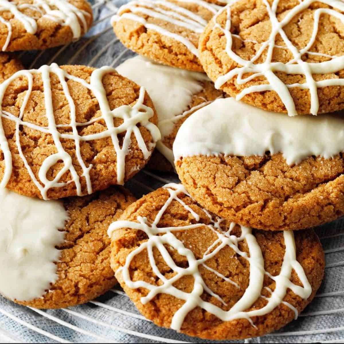 A bunch of Gingersnap cookies.