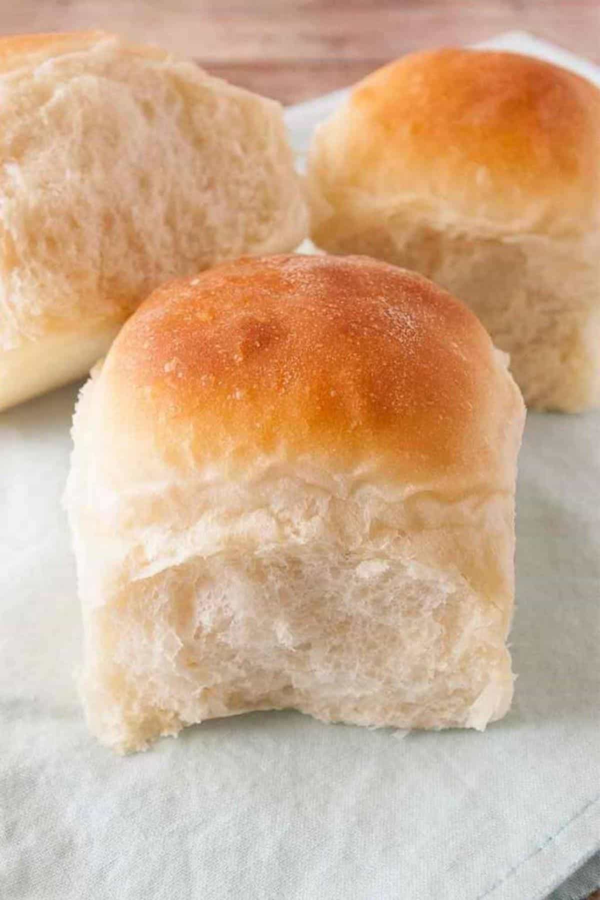 Delicious 90-Minute Dinner Rolls on a table.