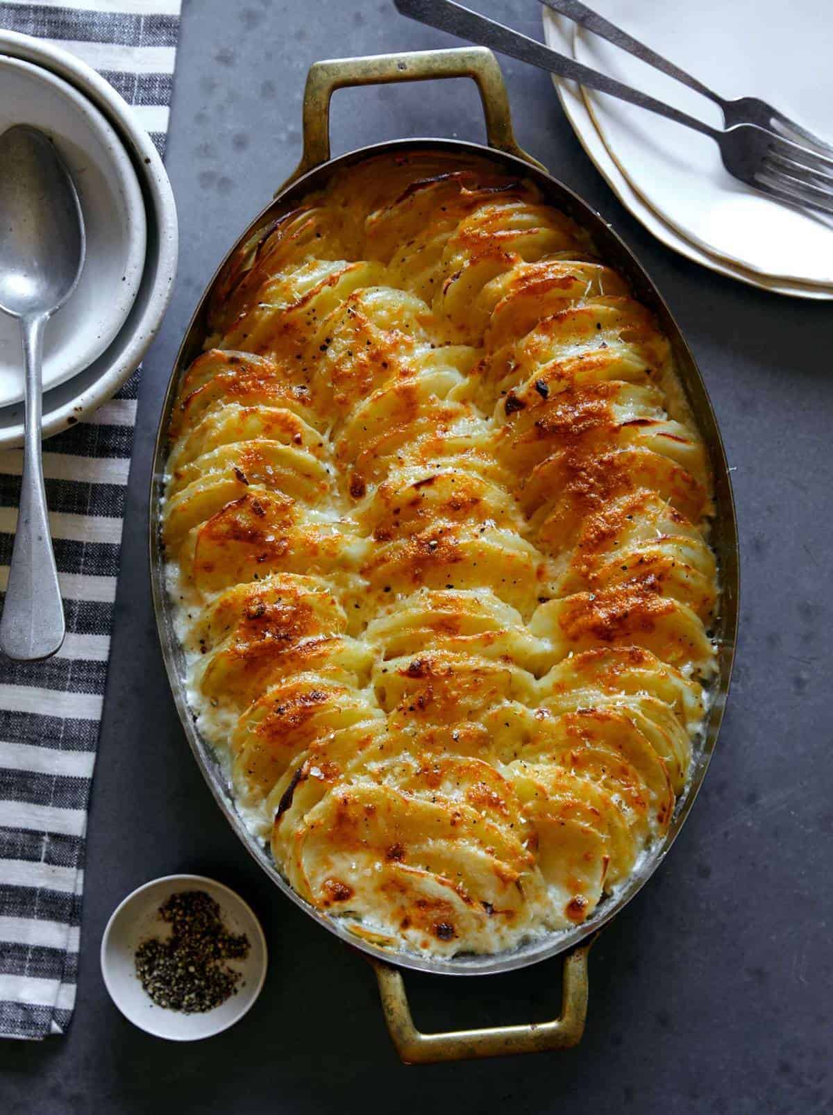 Delicious Potatoes Au Gratin in a casserole.